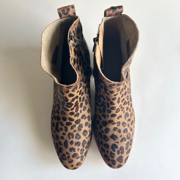 UGG Tan Black Animal Print Fur Suede Almond Toe Ankle Boots size 7.5 - Picture 4 of 15